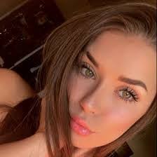 Emily Gatti's Instagram, Twitter & Facebook