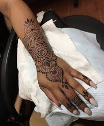 Pin By Brianna Shanice On Tattoos Dark Skin Tattoo Black Henna Tattoos