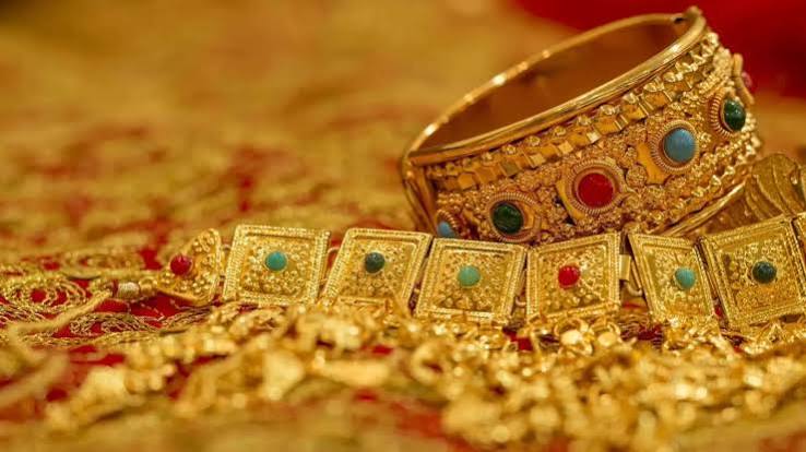 Gold Price Big Fall Today: Check 22 and 24 Carat Gold Price Across India On April 27 Evening