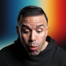 Wil Robles's Instagram, Twitter & Facebook