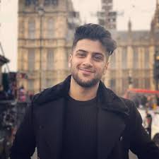 Son şarkısıyla büyük ses getiren youtuber reynmen'in gönlünü yasak elma'nın güzel oyuncusu ayşegül çınar'a kaptırdığı iddia edildi. Reynmen Aysegul Cinar Ile Ask Mi Yasiyor