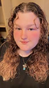 I'm looking for new friends 😎I'm 24 💜