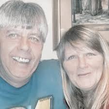 Located in Lawrenceburg, Tn F1b Goldendoodles We expect this beautiful girl  to have her babies by the weekend, the vet X-ray tech thinks she is going  to have 10. Please let us