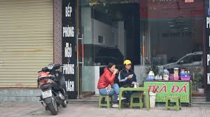 Quán ăn vỉa hè, trà đá tại TP.Thái Bình vẫn hoạt động rộn ràng sau lệnh cấm