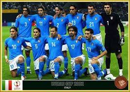 Fan Pictures 2002 Fifa World Cup South Korea Japan Italy Team In 2021 Italy Team World Cup Fifa