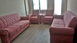 Soru 76 Gul Kurusu Koltuk Takimina Uygun Fon Perde Onerisi Dekor Ekrani