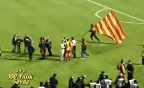 Planting the galatasaray flag at fenerbahce | graeme souness on his time in turkey. Graeme Souness Fenerbahce And The Galatasaray Flag Remembering The Scot S Most Brazen Act Exactly 20 Years On Daily Mail Online