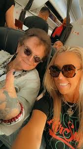 Jill Blakeney's Instagram, Twitter & Facebook