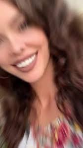 Vlastuin Sherri's Instagram, Twitter & Facebook