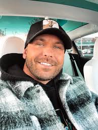 Anybody can say a hand full of great things about themselves, therefore I  won't. Tap in and get to know me." Prison: Richard J Donovan Booking #:  BE7930 Marcus Moss (Posting from