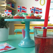 Et norge i rødt, hvitt og blått er ingen selvfølge. Engla S Kreative Verden Perlepyntet Til 17 Mai