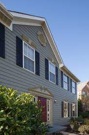 The look of the grain within the siding is comparable to real wood and gives the illusion of wood siding. Everlast Composite Siding K R Wholesale Building Materials