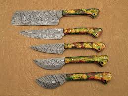 An easy way to identify a forged knife is to look for a bolster, a wider lip Amazon Com 5 Pieces Custom Made Hand Forged Damascus Steel Blade Kitchen Knife Set With Gift Box Green Camouflage Scale Overall 45 Inches Length Of Damascus Sharp Knives 10 6 9 6 9 0 8 0 7 6 Inches Kitchen Dining