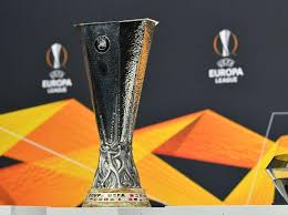 بعد ماراثون ركلات الترجيح، توج فريق فياريال الإسباني ببطولة الدوري الأوروبي لكرة القدم للمرة الأولى في تاريخه، عقب فوزه 11 / 10 لاعبو وإداريو فريق فياريال لا يصدقون أنفسهم بعد الفوز على مانشستر يونايد والحصول على لقب الدوري الأوروبي لأول مرة في تاريخه. Ù‚Ø±Ø¹Ø© Ø±Ø¨Ø¹ Ù†Ù‡Ø§Ø¦ÙŠ ÙˆÙ†ØµÙ Ù†Ù‡Ø§Ø¦ÙŠ Ø§Ù„Ø¯ÙˆØ±ÙŠ Ø§Ù„Ø£ÙˆØ±ÙˆØ¨ÙŠ ÙŠÙˆØ±ÙˆØ¨Ø§ Ù„ÙŠØº Ø§Ù„Ù‡Ø¯Ø§Ù Ø§Ù„Ø±ÙŠØ§Ø¶ÙŠ