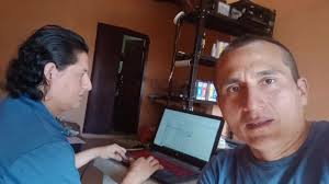 Tenía yo una dificultad con mi laptop al cerrarla, se había puesto muy...