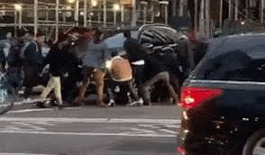 New Yorkers Lift Mercedes Benz Gle To Free Pedestrian Trapped Under Suv Mercedes Benz Gle Black Mercedes Benz Weekend Is Over