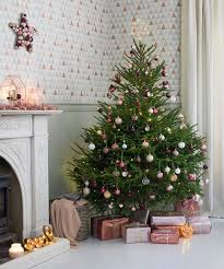 Warum nicht schon im september, wenn die läden voller weihnachtsartikel sind? 1001 Ideen Wie Sie Ihren Weihnachtsbaum Schmucken Wie Ein Profi Weihnachtsbaum Schmucken Ideen Baum Schmucken Weihnachten Weihnachtsbaumschmuck