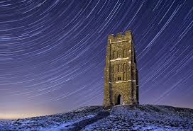 Glastonbury Tor Snow And Stars Breathtaking Landscape Photos By Antony Spencer My Modern Metropolis Glastonbury Tor Landscape Photos Glastonbury