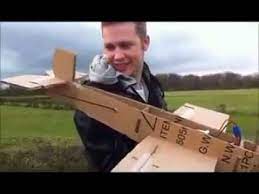 Verkaufen ein grosses perlen bastel set mit vielen verschiedenen anhängern. Flieger Aus Karton Youtube