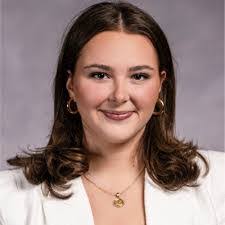 Lillian Cabrera's Instagram, Twitter & Facebook