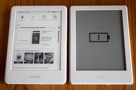 Kindle paperwhite in weiß (siehe größeren rahmen oberhalb des displays) apropos paperwhite: Kindle Und Kindle Paperwhite 2019 Im Vergleich Wozu Die Zwei Literaturcafe De