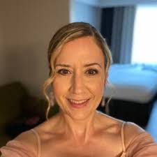 Elizabeth Burson's Instagram, Twitter & Facebook