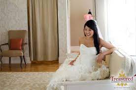 Reyna will work with your dress until it fits you just right! The 10 Best White Bear Lake Mn Bridal Salons The Knot