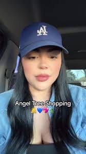 Lorena Angel's Instagram, Twitter & Facebook