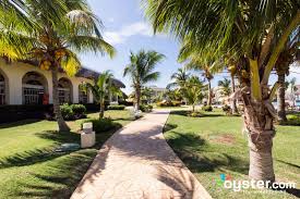 A very good 4 stars at good price with a great beach, at only 2 km(1.6 miles) of the downtown, for. Be Live Adults Only Los Cactus Review What To Really Expect If You Stay