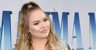 Some sources reported that their relationship failed after she knew that her boyfriend was cheating on her. Nikkie De Jager Is Fed Up With Doubts About Her Gender In Who Am I So Killing Show Netherlands News Live