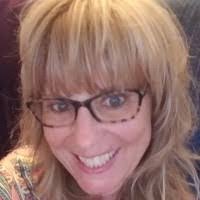 Crystal Fink's Instagram, Twitter & Facebook