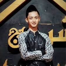 Foto profil biodata gus azmi askandar para penikmat musik islami pastilah tidak asing dengan nama gus azmi di grup sholawat syubbanul muslimin. Koko Gus Azmi Terbaru Koko Gus Azmi Batik Baru Hadroh Azzahir Koko Hilwa Shopee Indonesia