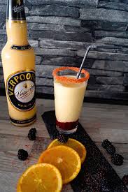 Orangen Brombeeren Pfirsich Eierlikor Smothie Orange Kusst Brombeere Drinks Cocktails Und Longdrinks Mit Eierlikor Longdrinks Brombeeren Pfirsich