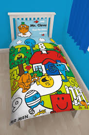 Parce que nous voulons vous offrir un sommeil de qualité, tout notre linge découvrez notre gamme de parures de lit pour un sommeil douillet et reposant. Parure De Lit Enfant Reversible Mr Men Little Miss Monsieur Madame Parure De Lit Parure De Lit Enfant Parure De Lit Fille