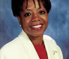 Beverly Carlin's Instagram, Twitter & Facebook