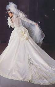 Looking for a vintage wedding dress in new york? Pin By Heike Richard On Bridal Wedding Gowns Vintage Vintage Bridal Wedding Dresses