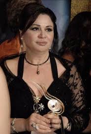 اخبار الفنانين المصريين, عادت الي القاهرة الممثلة المصرية الهام شاهين قادمة من العاصمة اللبنانية. Ø¥Ù„Ù‡Ø§Ù… Ø´Ø§Ù‡ÙŠÙ† ÙˆØ³Ø§Ø±Ø© ÙØ±Ø­ Ù†Ø¬Ù…ØªØ§ 1 Ù…Ø§Ø±Ø³ Ù†ÙˆØ§Ø¹Ù…