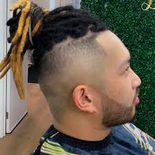 Hello does anyone have any availability for this weekend coming or the week  commencing the 5th please? X