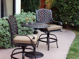 Darlee Outdoor Living Standard Nassau Cast Aluminum Antique Bronze Swivel Counter Height Stool Outdoor Bar Stools Patio Furniture Sets Modern Patio Furniture
