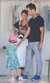 List of natalie portman loves, ex boyfriends; Natalie Portman Shops In Byron Bay With Husband Benjamin Millepied And Daughter Amalia Three Readsector