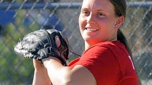 Fannin' Shannon Smith is ace at bat too