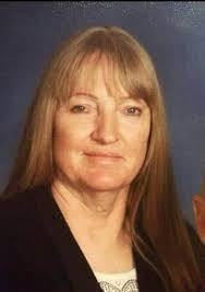 Leslie Gilmore's Instagram, Twitter & Facebook