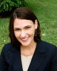 Roberta Lauer's Instagram, Twitter & Facebook