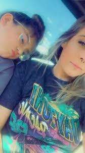 Stephanie Wargo's Instagram, Twitter & Facebook