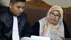 Dia tersangkut kasus korupsi alat kesehatan. 5 Fakta Siti Fadilah Yang Blak Blakan Soal Konspirasi Dan Corona