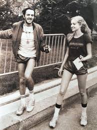 That one time joe strummer ran a marathon. Le Jour Ou Joe Strummer A Bu 10 Pintes Avant De Courir Le Marathon De Paris Jack