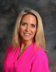 Lisa Fifield's Instagram, Twitter & Facebook