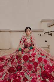 This Lush Modern Indian Wedding Pairs The Natural Beauty Of Palos Verdes With Pure Extravagance Junebug Weddings Indian Wedding Gowns Wedding Lehenga Designs Indian Bride Outfits