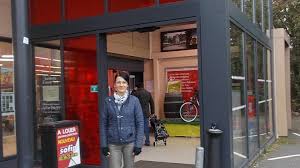 Elle représente les anciens supermarchés de la marque carrefour, mais aussi champion, gs et gb (respectivement en belgique. Animation Commerciale A Carrefour Market