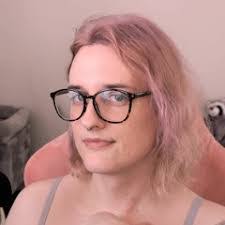 Nora Quinn's Instagram, Twitter & Facebook